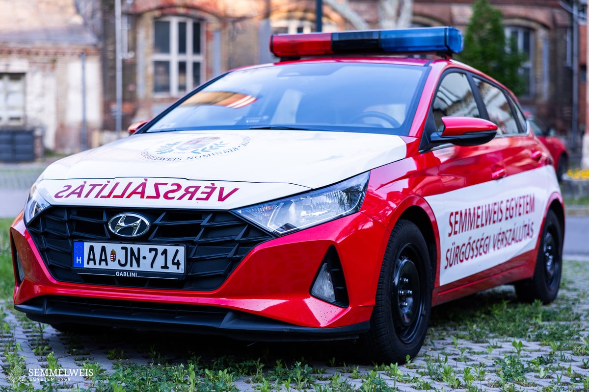 Új Semmelweis sürgősségi vérszállító Hyundai